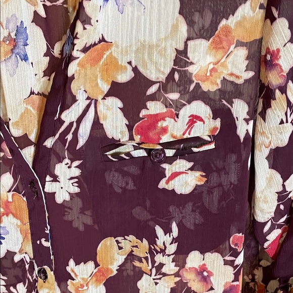 Kut from the Kloth Plum Floral Button-Down Blouse Size XL - Picture 5 of 6